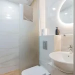 Urban Five #4 - Stylish One-bedroom With Kitchen & Parking ヴェリコ・タルノヴォ