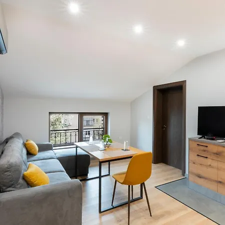 Urban Five #4 - Stylish One-bedroom With Kitchen & Parking Veliko Tarnovo