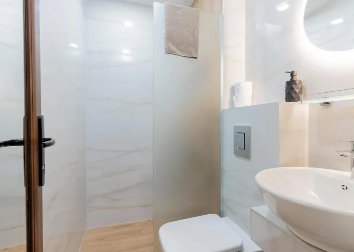 Urban Five #4 - Stylish One-bedroom With Kitchen & Parking * Veliko Tarnovo