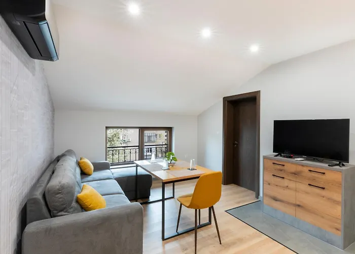 Urban Five #4 - Stylish One-bedroom With Kitchen & Parking Veliko Tarnovo